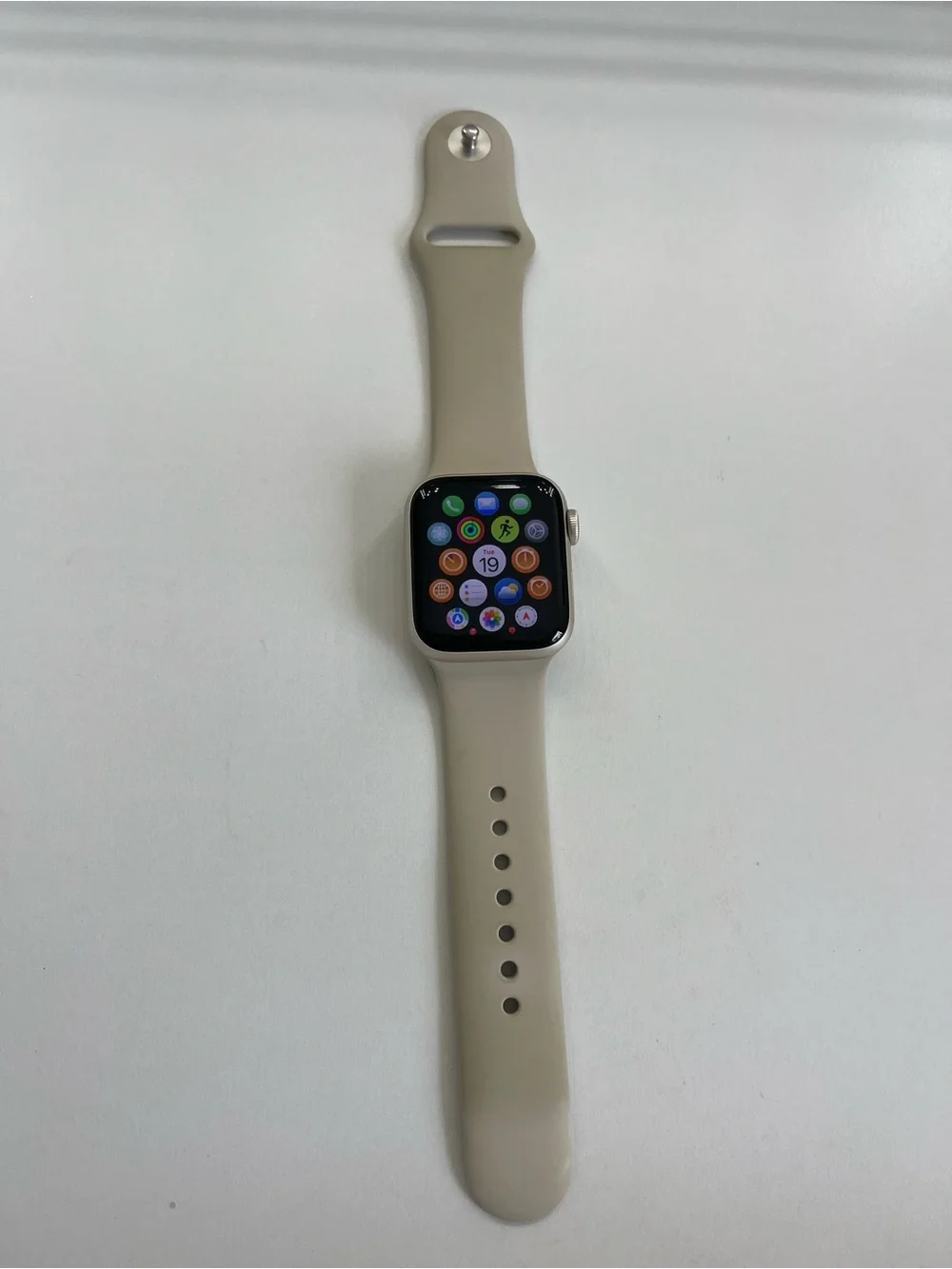 Apple Watch SE (Gen 2) 40mm Starlight Aluminum GPS